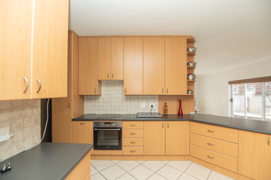 4 Bedroom Property for Sale in Summerstrand Eastern Cape